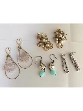 Lot Of 4 Costume Earrings Pierced Dangle Drop Variety Some Beaded